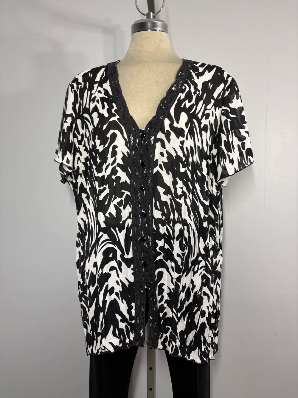 Penningtons Black and White Printed V-Neck Swim Coverup